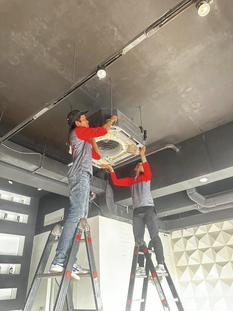 lắp đặt máy lạnh cũ Daikin