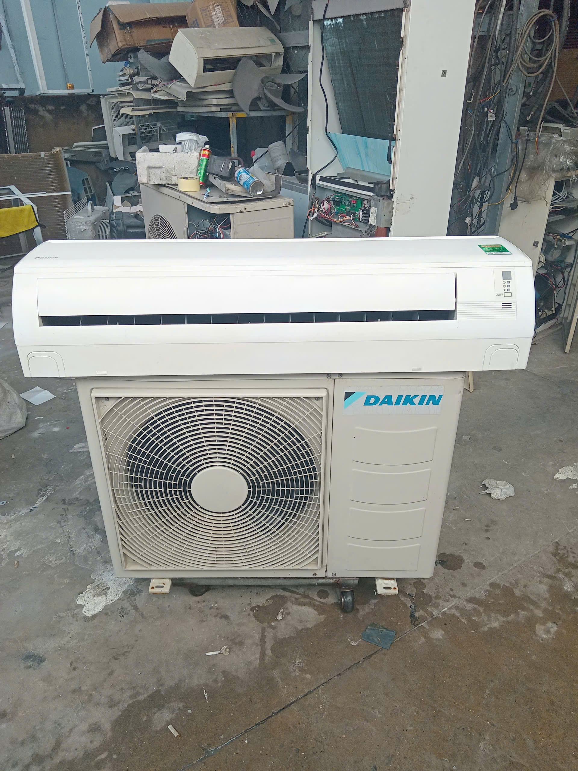 Máy lạnh Daikin inverter 1.5 HP cũ