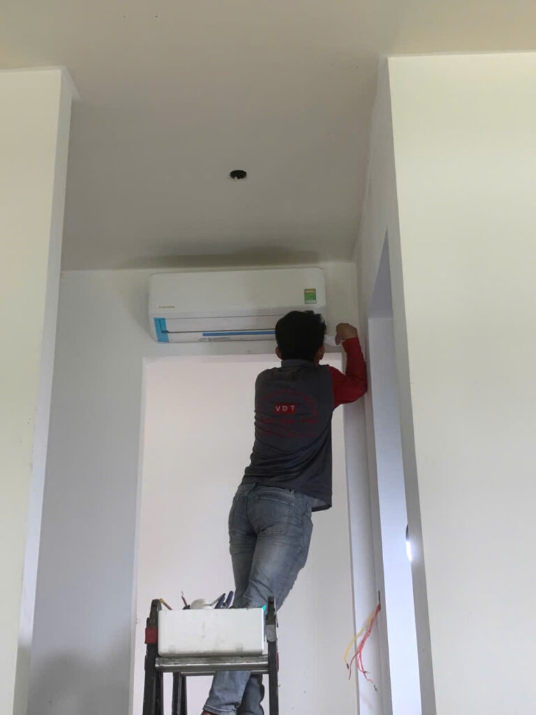 Máy lạnh cũ treo tường zin 85 – 95% 