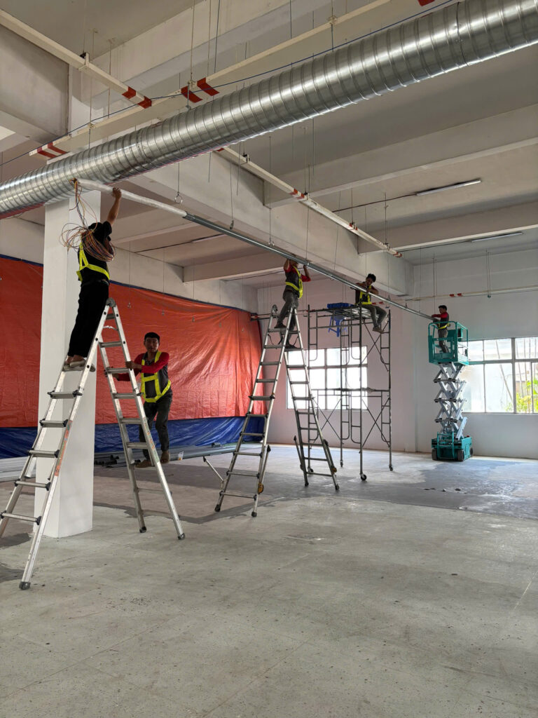 Máy lạnh cũ cho xưởng sản xuất