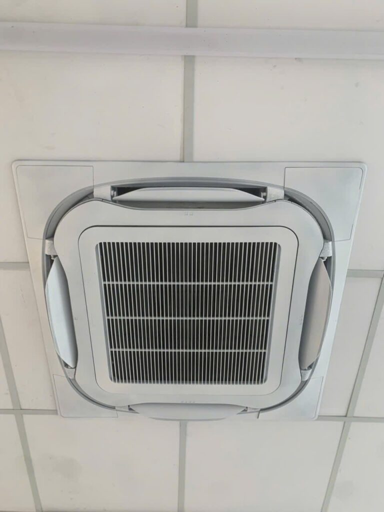 Khám Phá Máy Lạnh Cũ Sharp – Ưu Điểm Và Lời Khuyên Hữu Ích